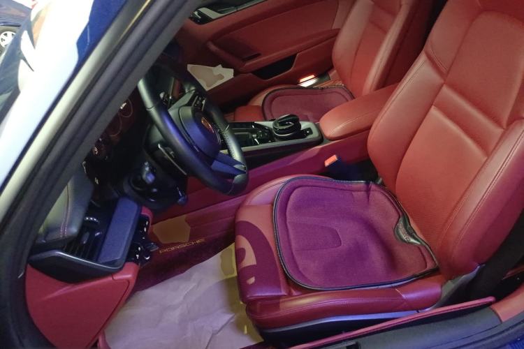 Used Porsche 911 2020 Carrera 3.0T Left Front Seat