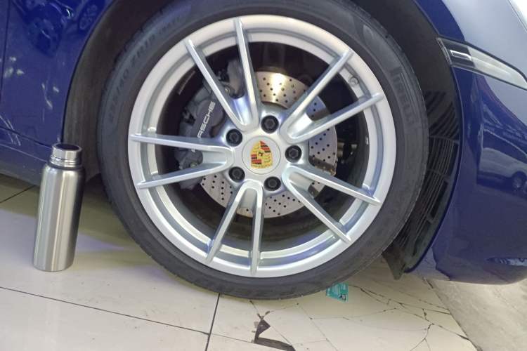 Used Porsche 911 2020 Carrera 3.0T Right Front Wheel Hub