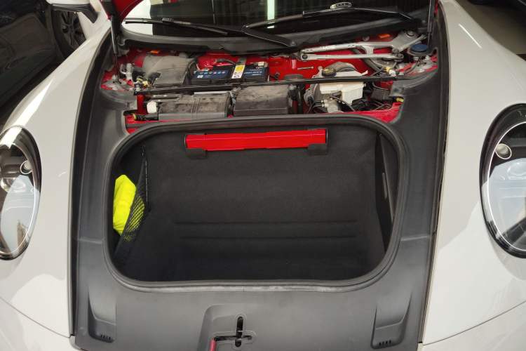 Used Porsche 911 2020 Carrera 4 3.0T Engine Bay