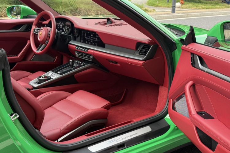 Used Porsche 911 2020 Carrera Cabriolet 3.0T Interior 3