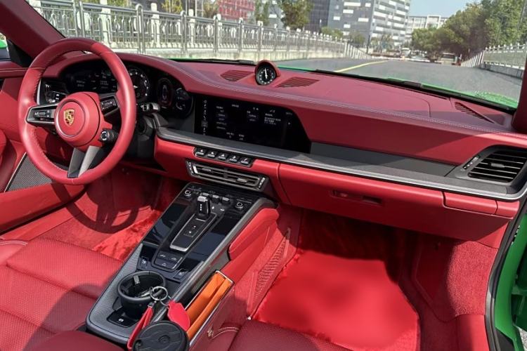 Used Porsche 911 2020 Carrera Cabriolet 3.0T Interior 4