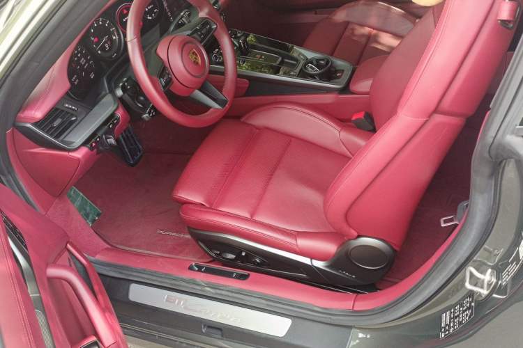 Used Porsche 911 2020 Carrera 3.0T Left Front Seat