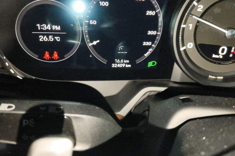 Used Porsche 911 2020 Carrera 4 3.0T Odometer Close Up