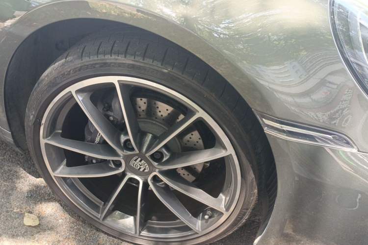 Used Porsche 911 2020 Carrera 3.0T Right Front Wheel Hub
