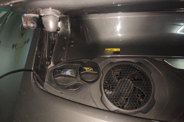 Used Porsche 911 2020 Carrera 3.0T Engine Bay Right