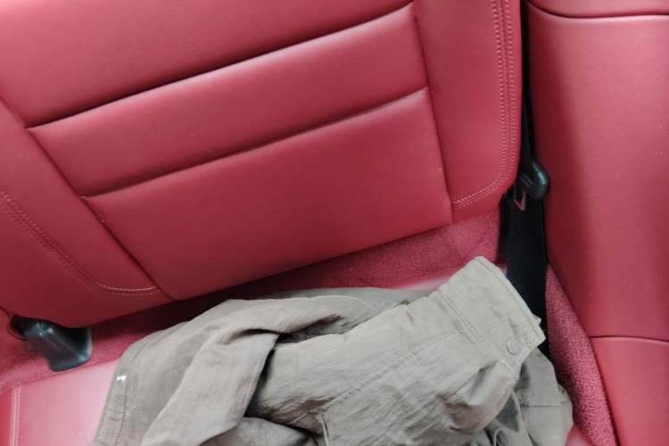 Used Porsche 911 2020 Carrera 3.0T Left Rear Seat