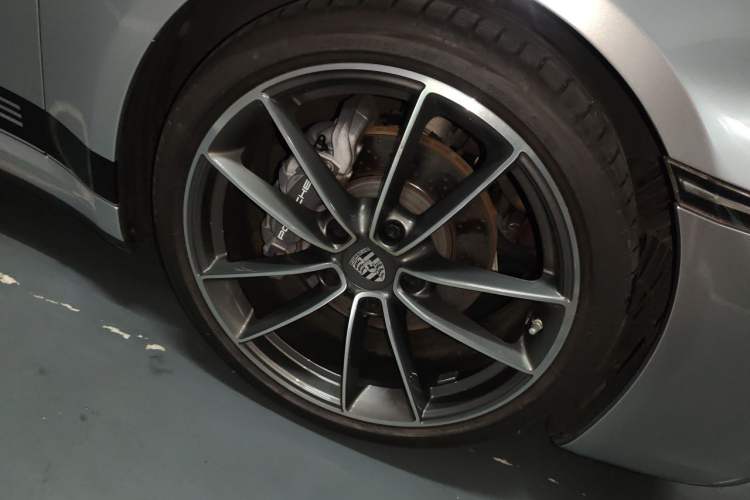 Used Porsche 911 2020 Carrera 3.0T Right Front Wheel Hub