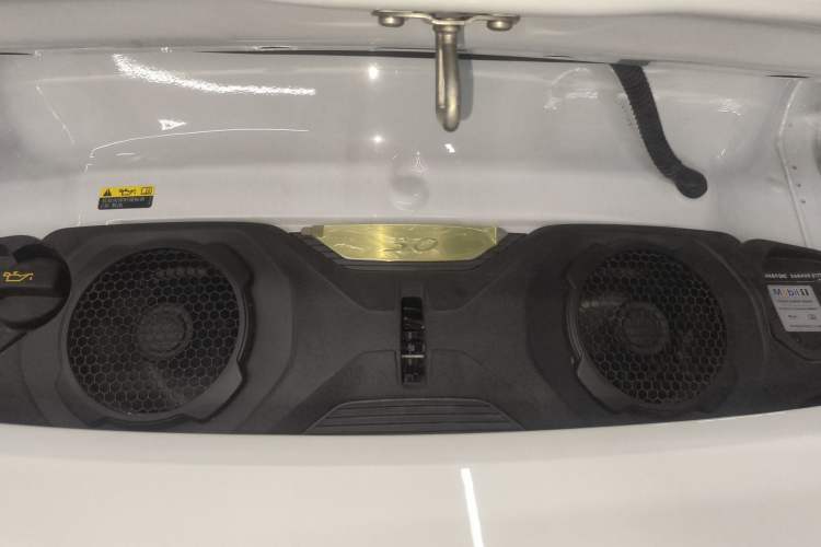 Used Porsche 911 2020 Carrera 4 3.0T Engine Bay