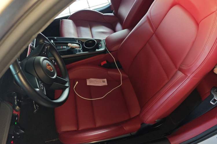 Used Porsche 911 2020 Carrera 3.0T Left Front Seat