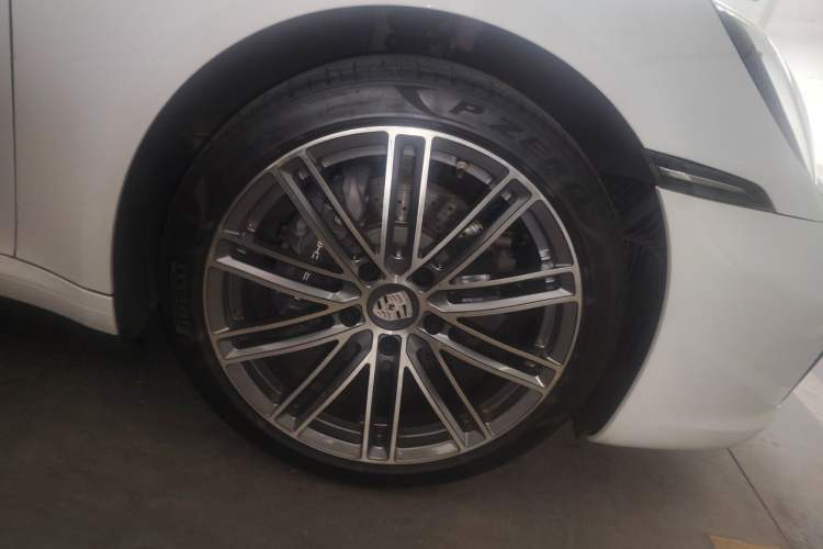 Used Porsche 911 2020 Carrera 3.0T Right Front Wheel Hub