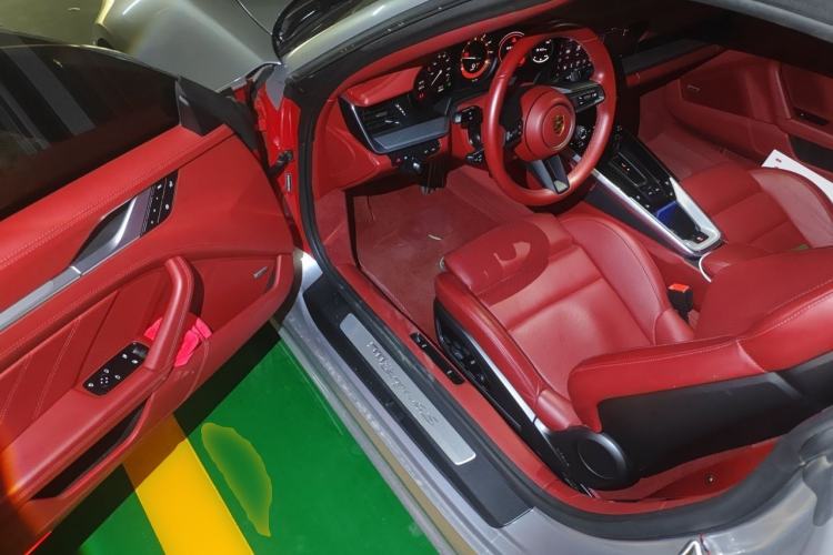 Used Porsche 911  Driver Seat