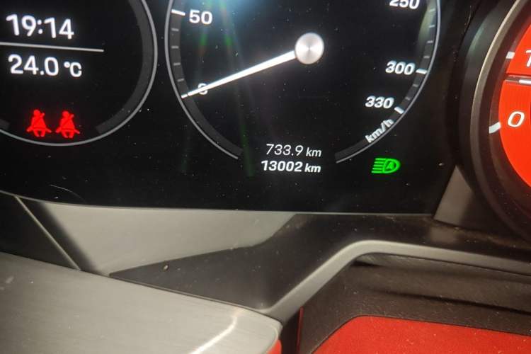 Used Porsche 911  Odometer Close Up
