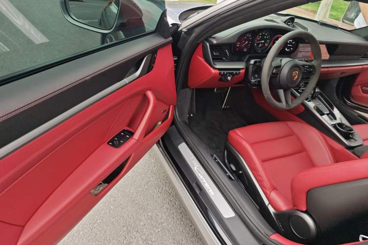 Used Porsche 911 2022 Carrera 3.0T Driver Seat