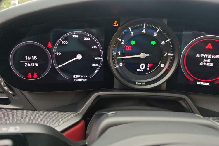 Used Porsche 911 2022 Carrera 3.0T Odometer Close Up