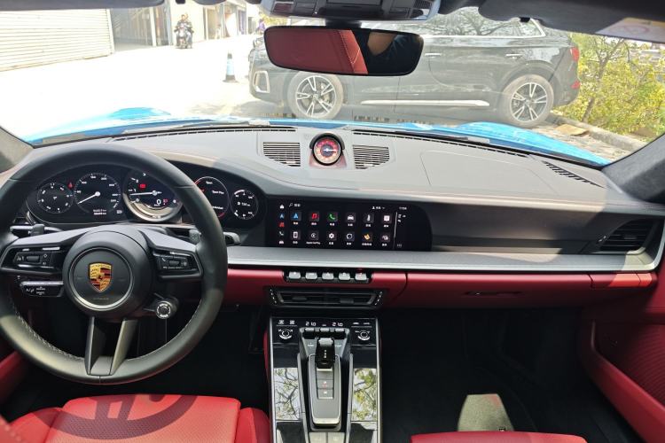 Used Porsche 911 2022 Carrera 3.0T Interior 7