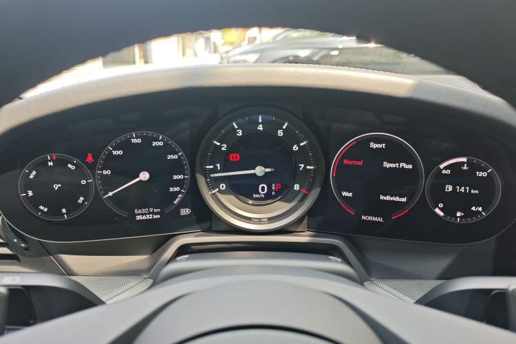 Used Porsche 911 2022 Carrera 3.0T Odometer Close Up