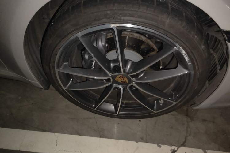 Used Porsche 911 2022 Carrera 3.0T Right Front Wheel Hub