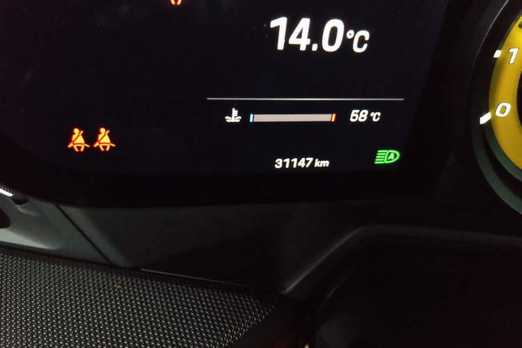 Used Porsche 911 2022 Targa 4S 3.0T Odometer Close Up