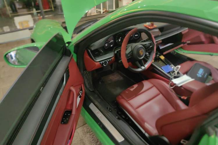 Used Porsche 911 2022 Carrera 3.0T Driver Seat