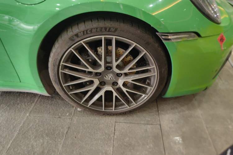 Used Porsche 911 2022 Carrera 3.0T Right Front Wheel Hub