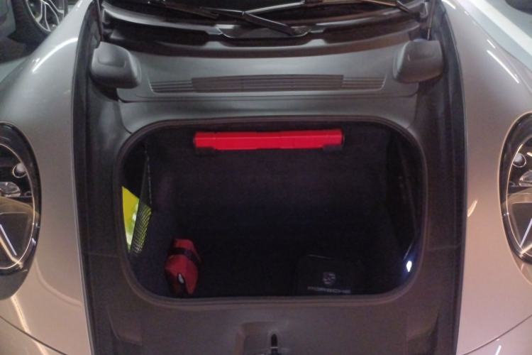 Used Porsche 911 2022 Carrera 3.0T Engine Bay