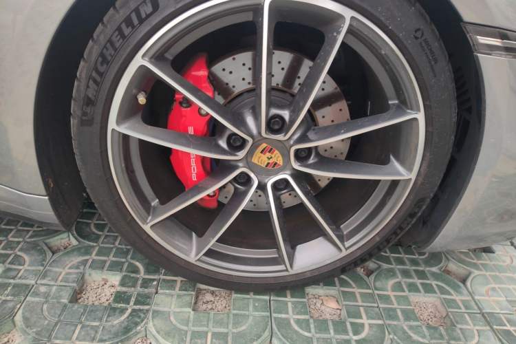 Used Porsche 911 2022 Carrera 3.0T Right Front Wheel Hub