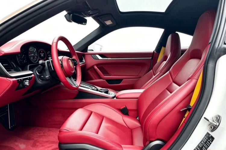 Used Porsche 911 2022 Carrera 3.0T Interior 7