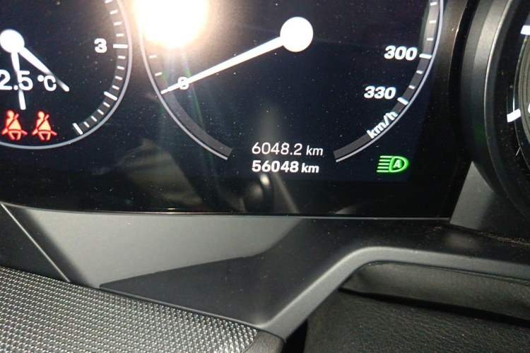 Used Porsche 911 2022 Carrera Cabriolet 3.0T Odometer Close Up