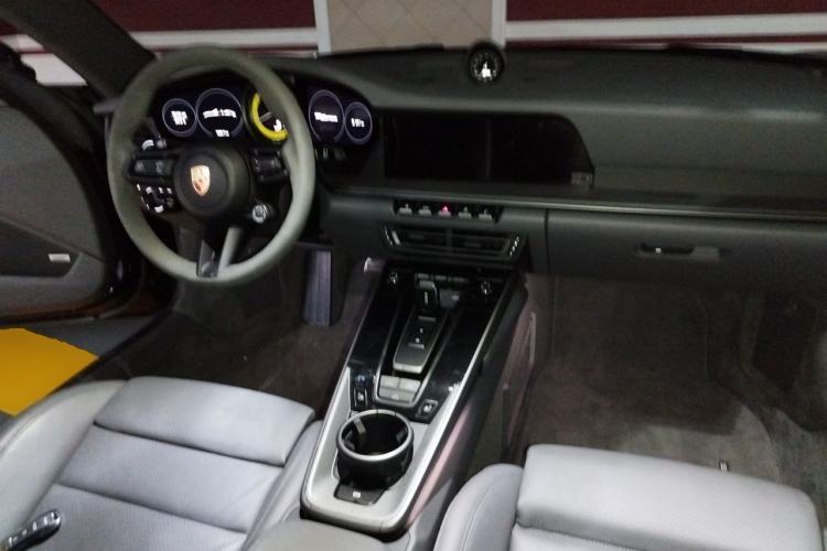Used Porsche 911 2023 Carrera Cabriolet 3.0T Center Console