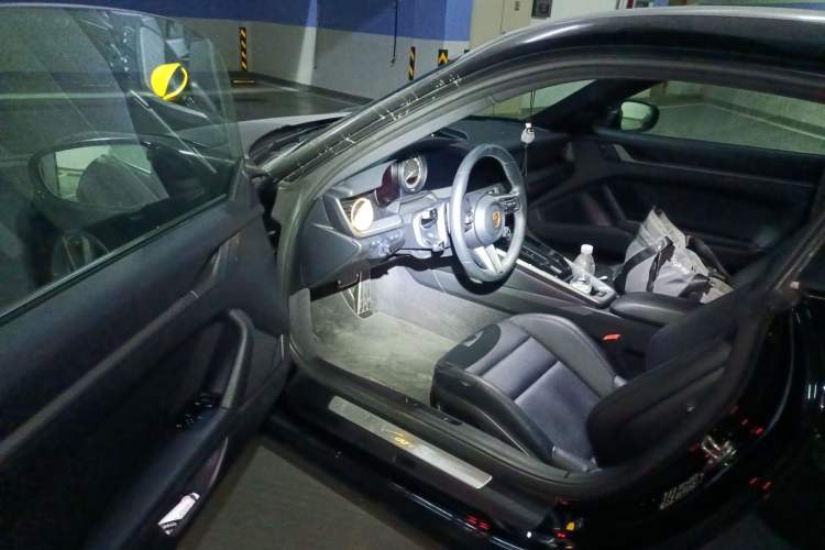 Used Porsche 911 2023 Carrera 3.0T Driver Seat