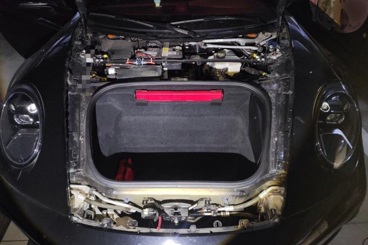 Used Porsche 911 2023 Carrera 3.0T Engine Bay