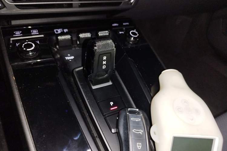 Used Porsche 911 2023 Carrera Cabriolet 3.0T Gear Lever
