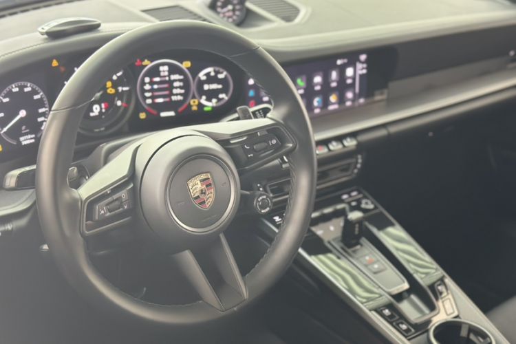 Used Porsche 911 2023 Carrera 3.0T Interior 10