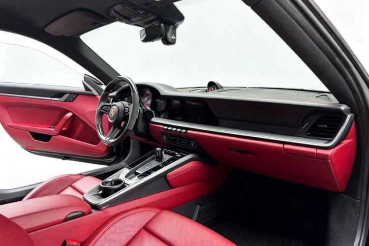 Used Porsche 911 2023 Carrera 3.0T Interior 11