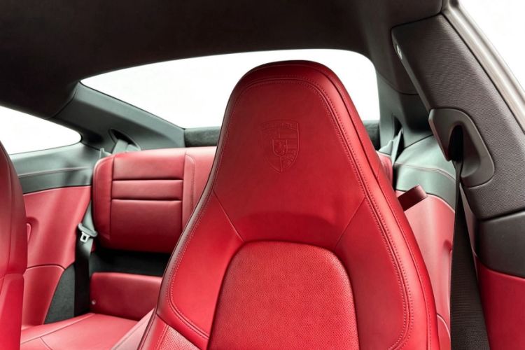 Used Porsche 911 2023 Carrera 3.0T Interior 12
