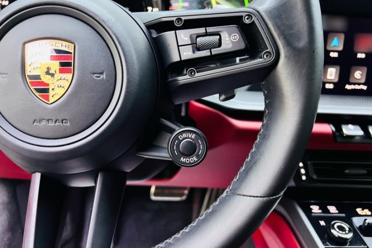 Used Porsche 911 2023 Carrera 3.0T Interior 2
