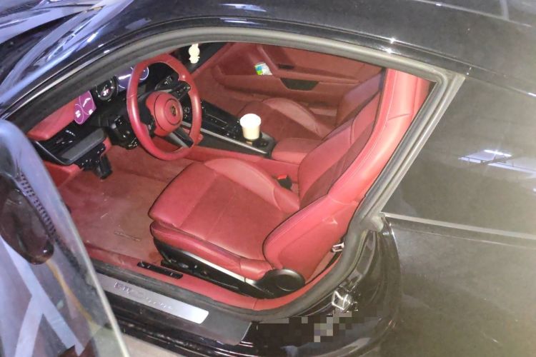 Used Porsche 911 2023 Carrera 3.0T Interior 3