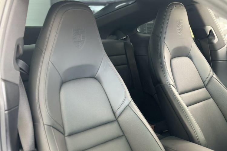 Used Porsche 911 2023 Carrera 3.0T Interior 5