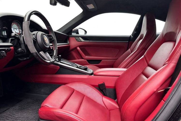 Used Porsche 911 2023 Carrera 3.0T Interior 7