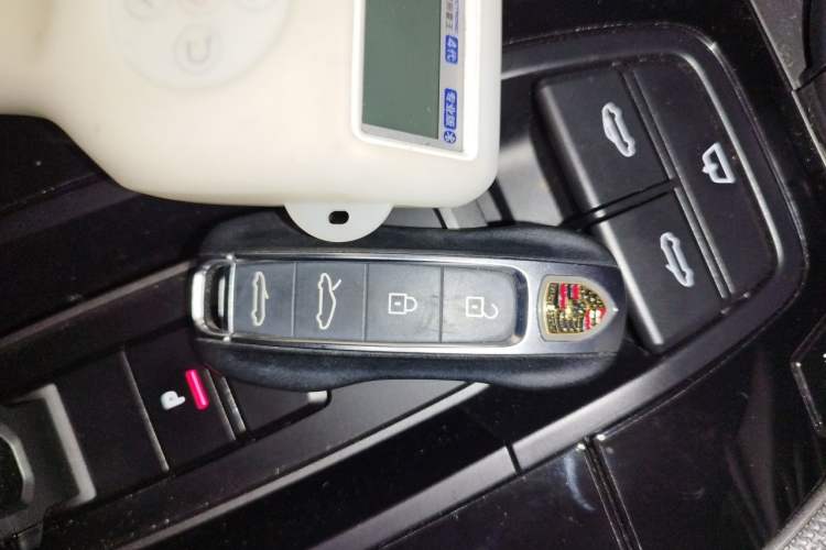 Used Porsche 911 2023 Carrera Cabriolet 3.0T Vehicle Key