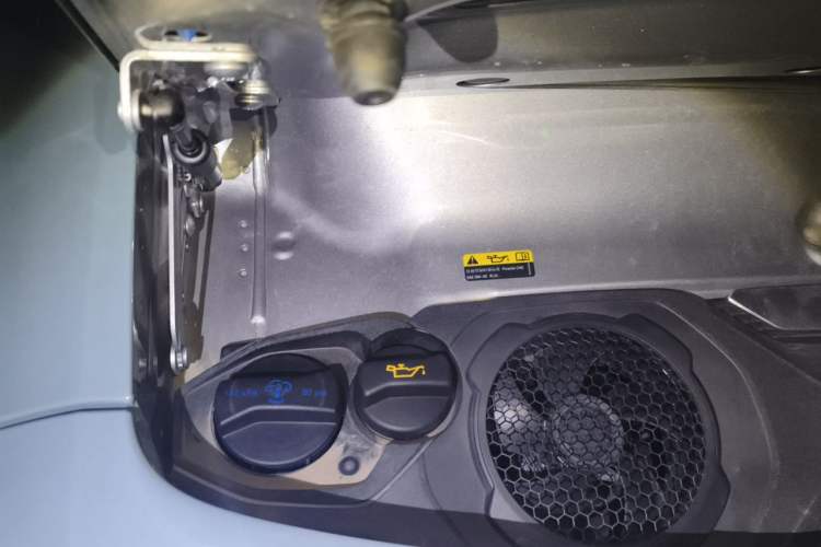 Used Porsche 911 2023 Carrera 3.0T Engine Bay Right