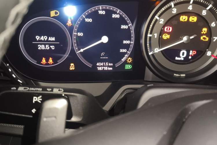 Used Porsche 911 2023 Carrera 3.0T Odometer Close Up