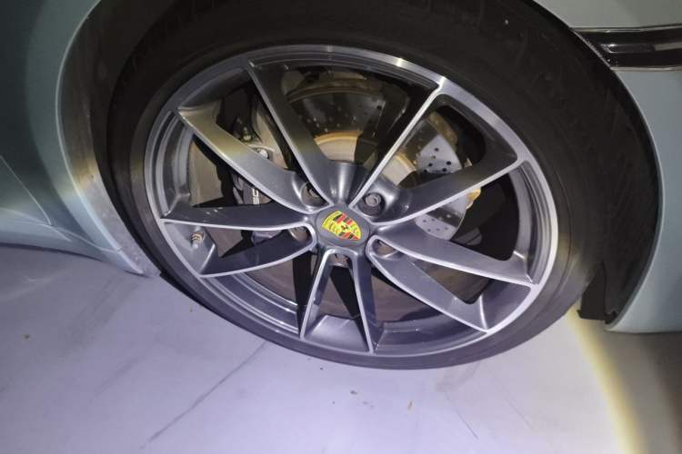 Used Porsche 911 2023 Carrera 3.0T Right Front Wheel Hub