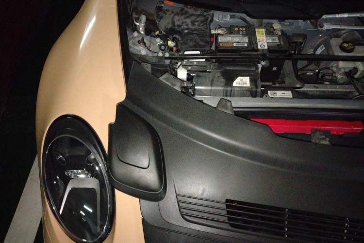 Used Porsche 911 2023 Carrera 3.0T Engine Bay Right