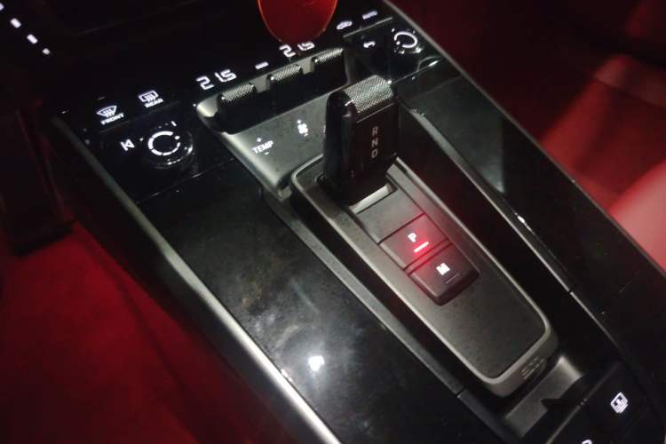 Used Porsche 911 2023 Carrera 3.0T Gear Lever