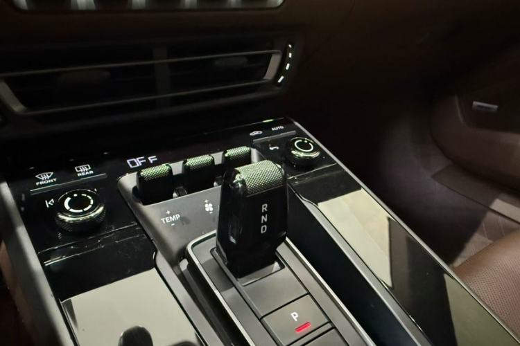 Used Porsche 911 2023 Carrera 3.0T Interior 3