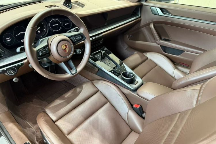 Used Porsche 911 2023 Carrera 3.0T Interior 6