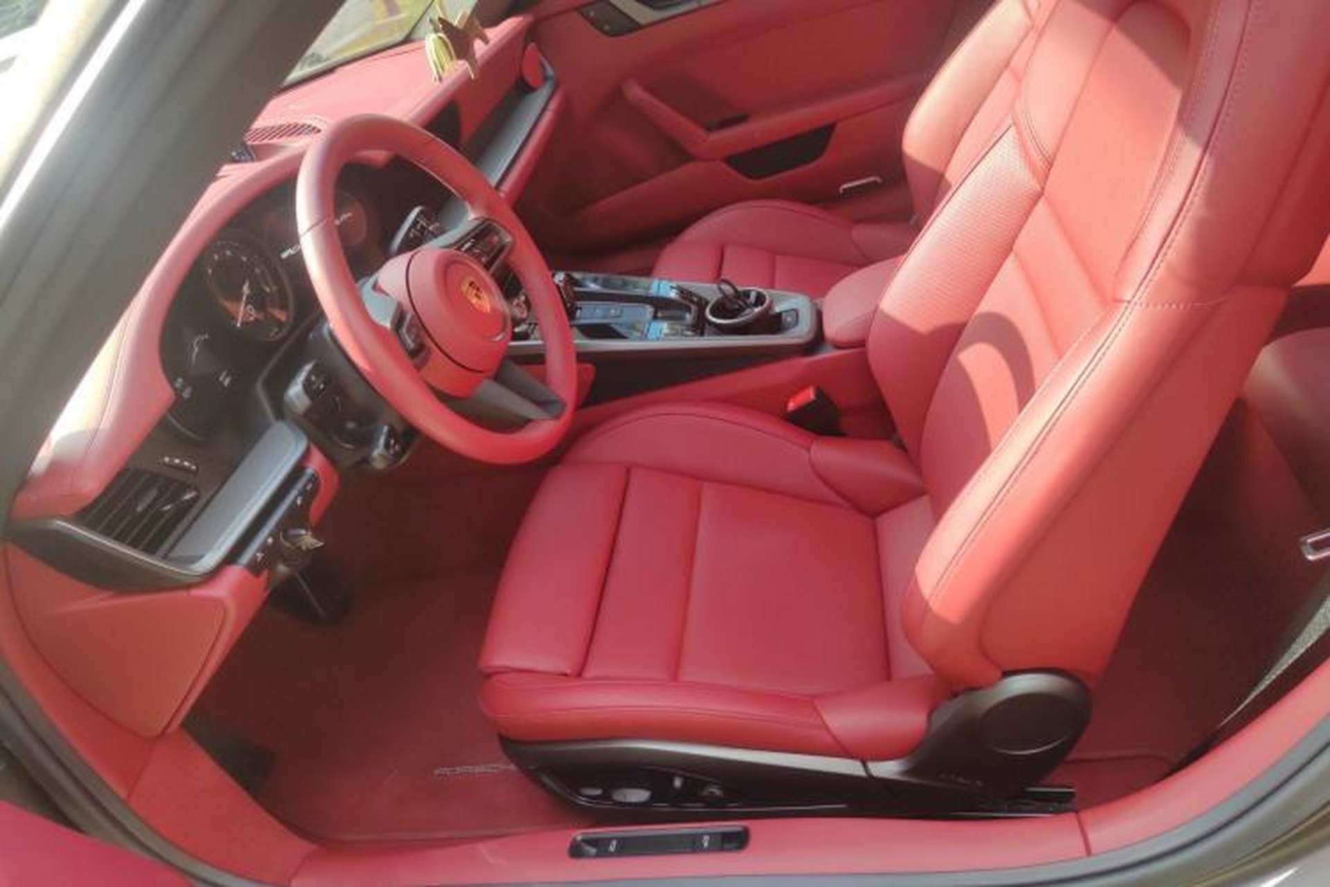 Used Porsche 911 2023 Carrera 3.0T Left Front Seat