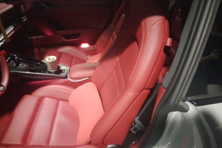 Used Porsche 911 2023 Carrera 3.0T Left Rear Seat