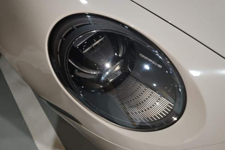 Used Porsche 911 2023 Carrera 3.0T Right Front Headlight